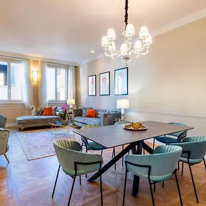  Apartment Genteel Via Della Spada